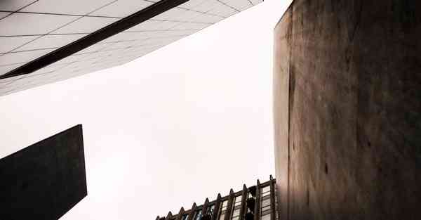 短视频运营怎么赚钱_短视频运营怎么赚钱的