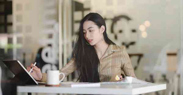 短视频运营培训免费学_短视频运营培训免费学完